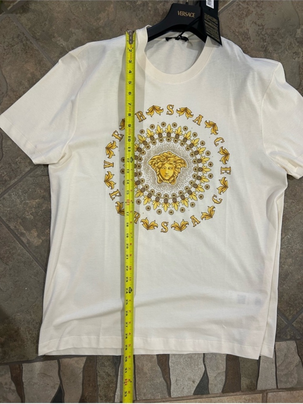 Men’s Versace embroidered cotton Medusa T-shirt, size 4 XL made in Italy - Picture 6 of 8